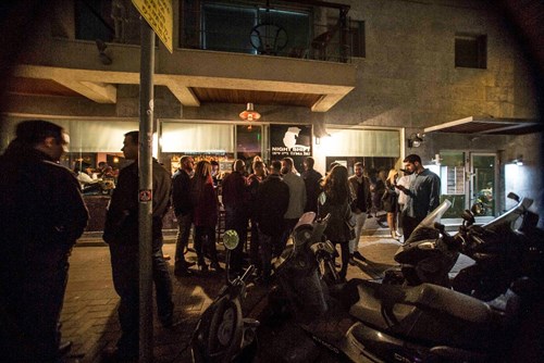 Florentin bar scene   Photo: Guy Yechiely